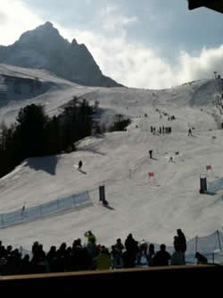 Sunday ski-racing in Cortina