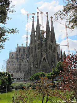 Gaudí's La Sagrada Familia, the symbol of Barcelona.